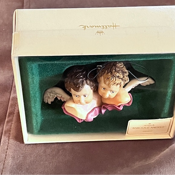 1983 Hallmark QX4229 "Baroque Angels" Ornament - Picture 5 of 9